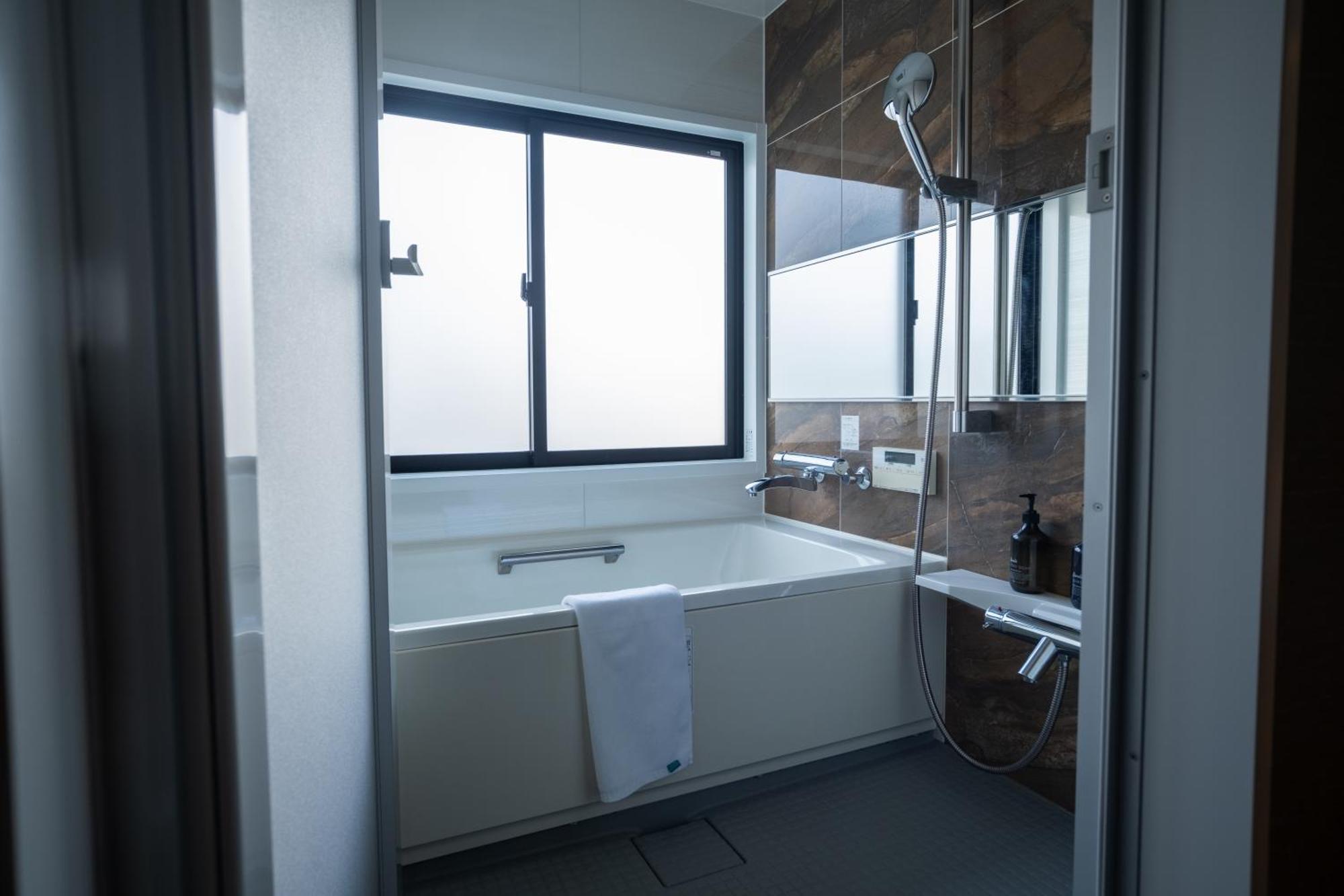 Wayfarer Shinsaibashi Hotel Осака Екстериор снимка