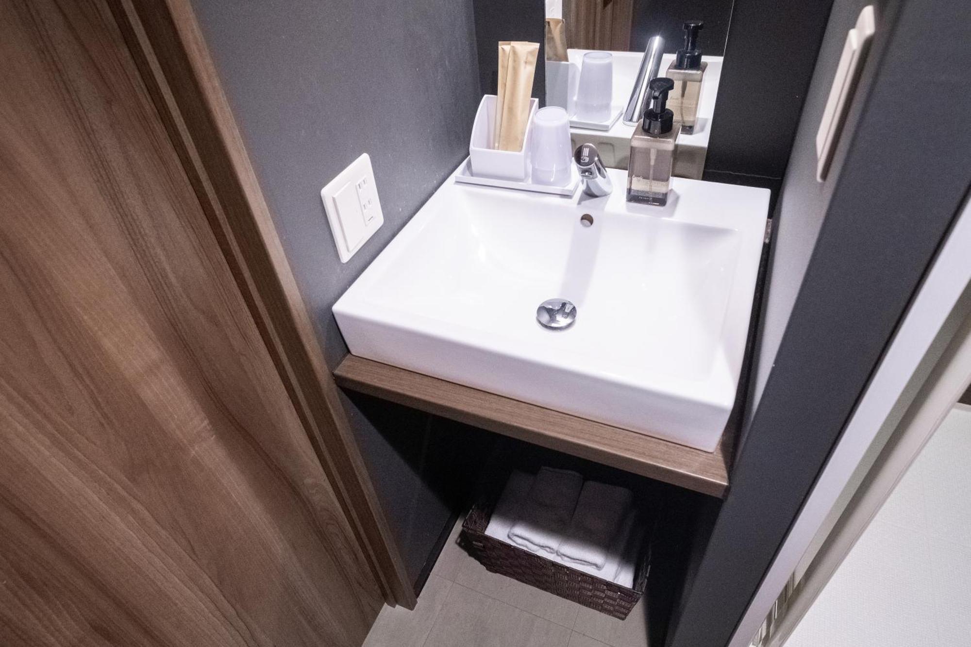 Wayfarer Shinsaibashi Hotel Осака Стая снимка